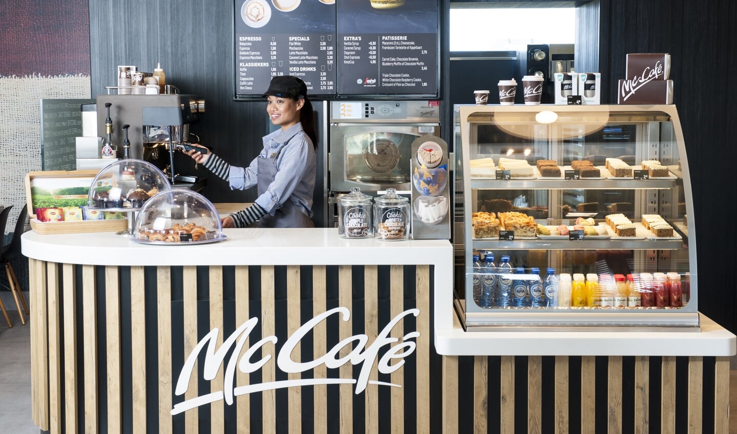 Ook dat kan bij McDonald’s in Oosterhout: alles leren over het koffievak en
daarmee ‘macchiato-master’ van ons McCafé worden!