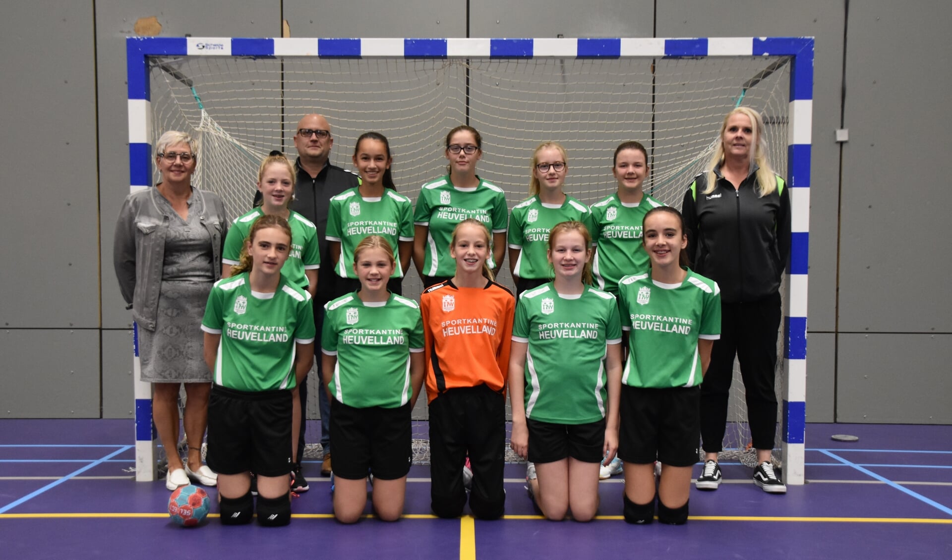 Sponsorfoto D1-jeugd team Groesbeeks Glorie. (foto: Manon van Sas)