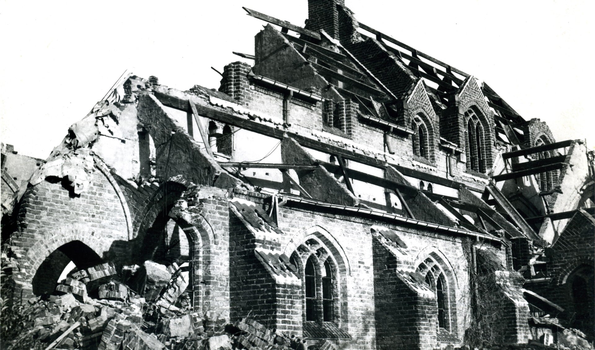 Kerk in de oorlog 1944-1945 verwoest