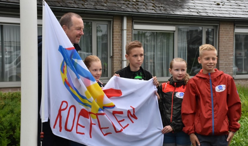 Burgemeester Rik de Lange met de vier jarigen op Roefeldag (eigen foto)