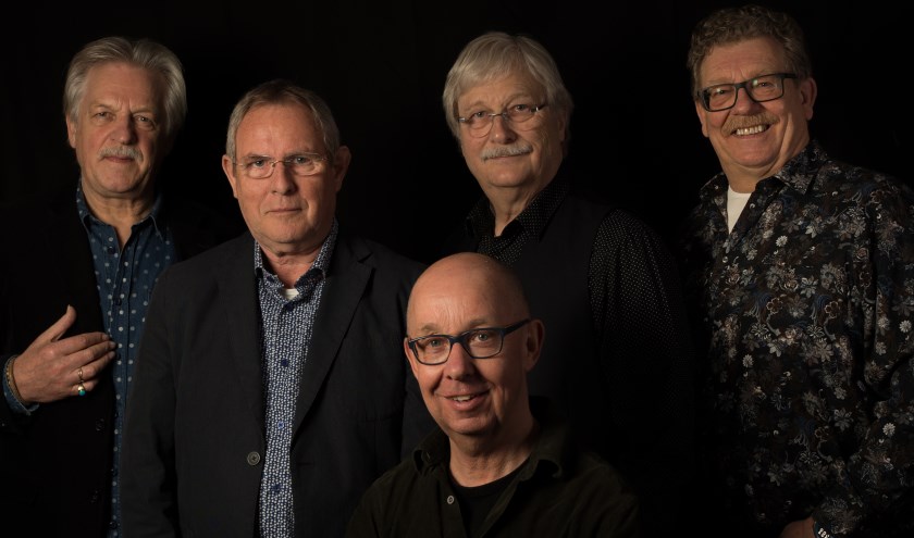 Van links naar rechts: Stef Geurtzen, Wim Jansen, Hans Westerveld, Hans Beernink en Frans van Gorkum, samen GoedVolk.