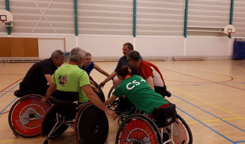 POW selectie: Alfred, Annelijne, Fons, Isabelle, Martijn, Robert. (foto: Pigeons Basketball)