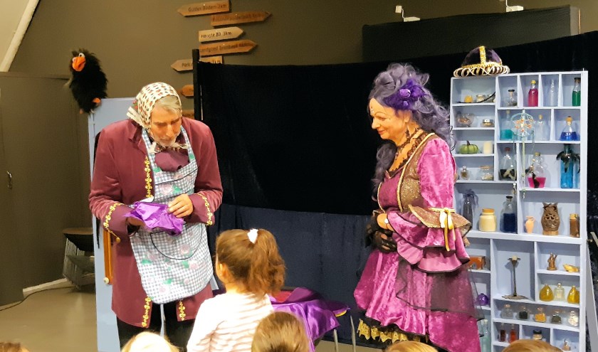 Een scene uit 'de toverpot vol apestreken. (foto: Cindy Otters)