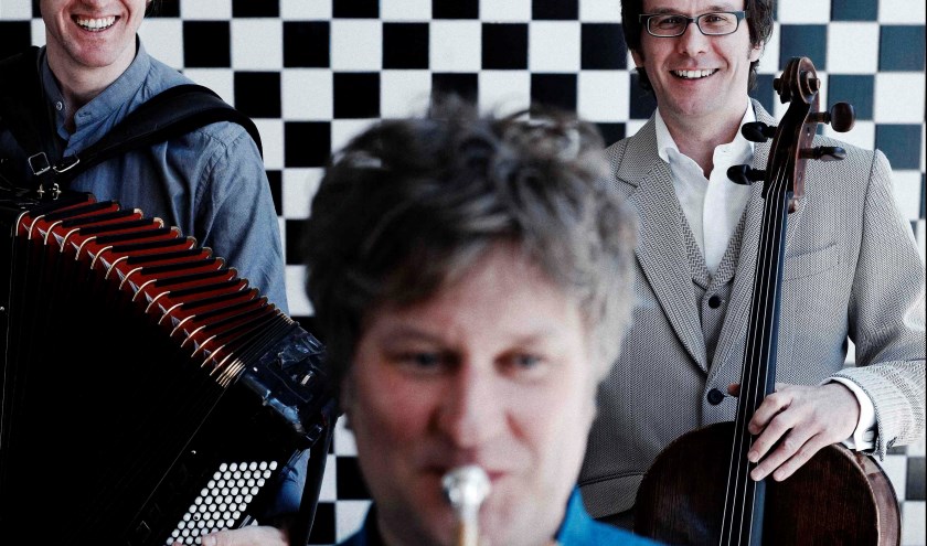 Eric Vloeimans met Oliver's cinema. (foto: Corbino)