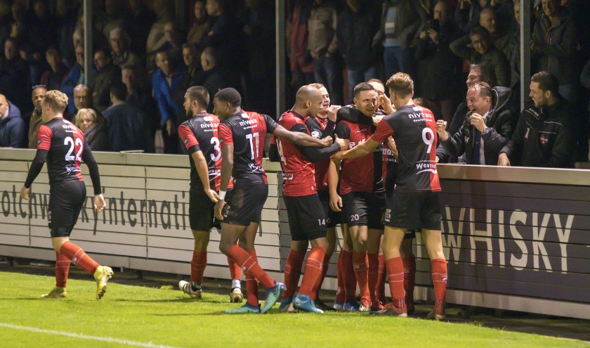 05-10-2019: Voetbal: De Treffers v HHC Hardenberg: GroesbeekDe Treffers viert de 1-1. (foto: Jan Peters)