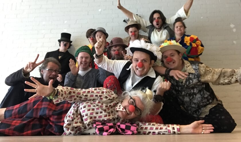 Dit zijn de Ploppelini’s van theaterwerkplaats de Theaterstraat. (foto: Emmy van Schalkwijk)