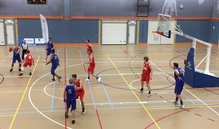 Fragment heren 1 tegen Red Giants. (foto: Basketiers '71)