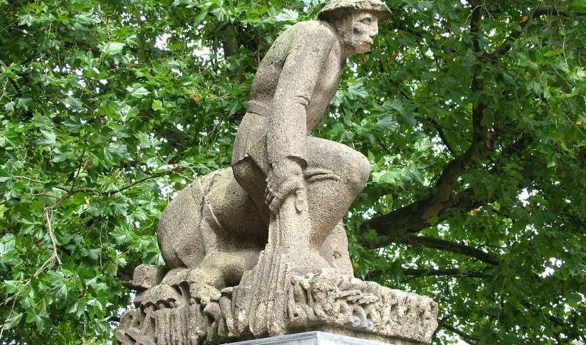 Oorlogsmonument door Jac Maris op Plein 1944 in Nijmegen