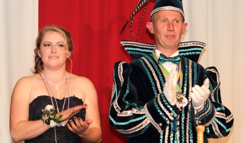 Prins Jochem de Kartrekker en hofdame Suzie. (foto: Henk Sluiter)