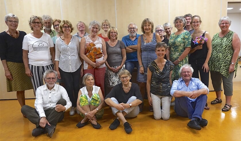 Couleur Locale met dirigent Lotte Janssen. (foto: Jozef van de Wijdeven)