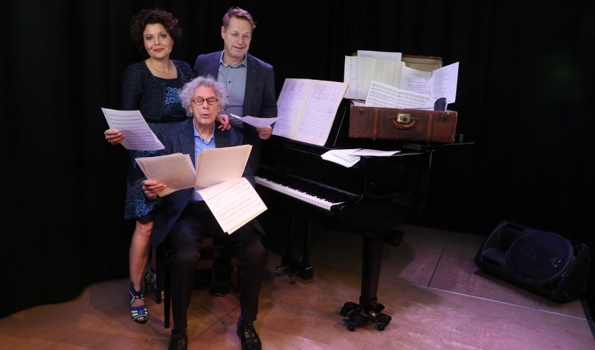 Maaike Widdershoven, Tony Neef en Ruud Bos in Weet je nog wel. (foto: Mischa Muijlaert)