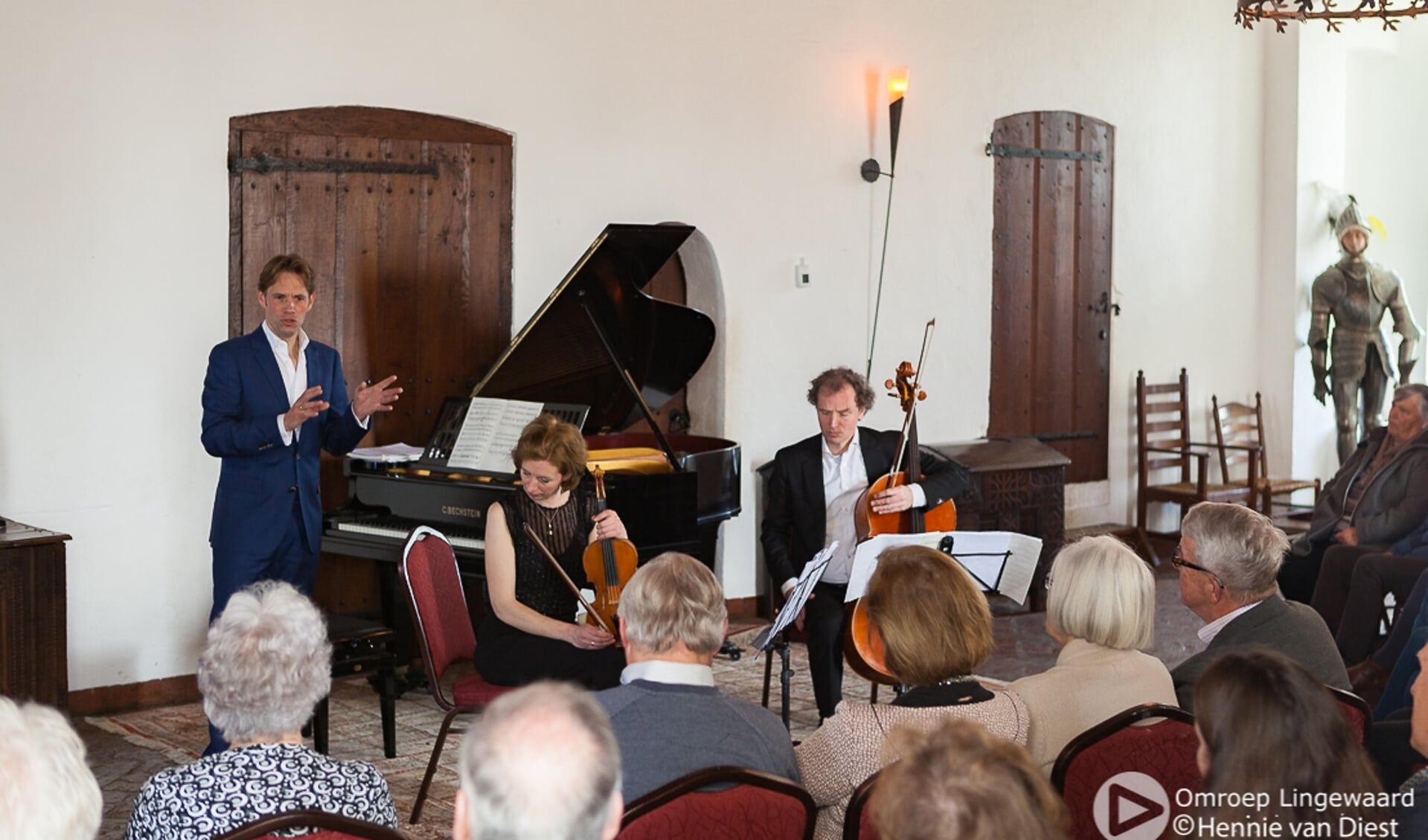 Ridderzaal kasteel Doornenburg concert met Atlantic Trio. (foto: Hennie Diest)