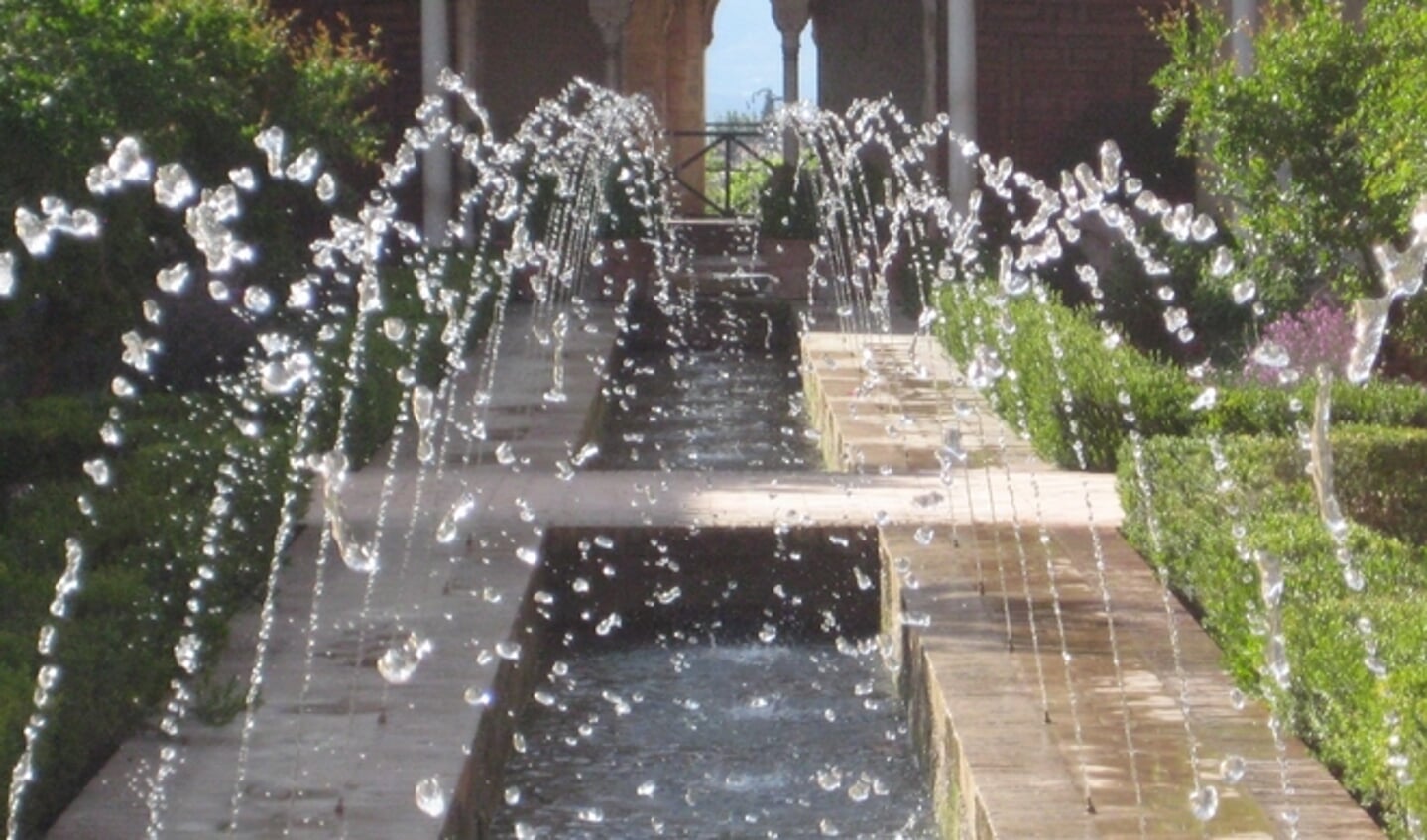 Waterelement in de tuin. (foto: Els de Weijer)