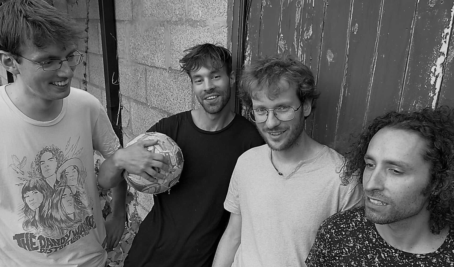 De band YSGTKU, gevormd door Josse Groen, Victor Duijkers, Merlijn Olthof en Ralf Knoflook. (foto: PR)