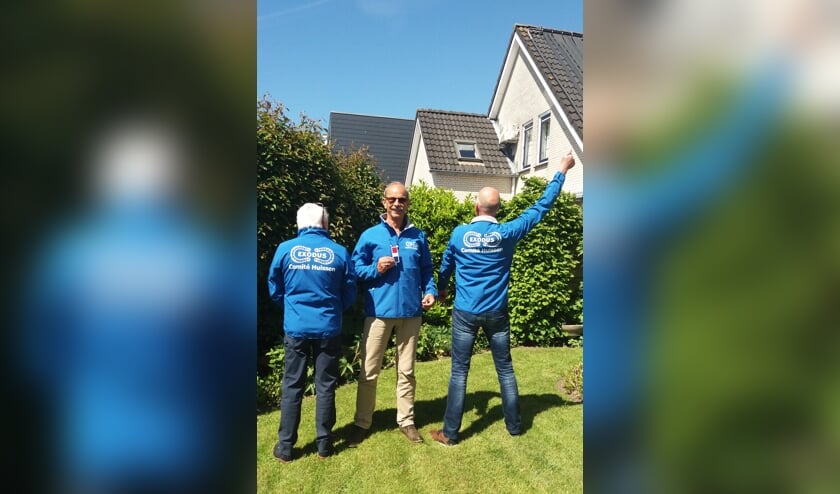 De nieuwe outfit voor het WO II gilde. (foto: Herman Janssen)