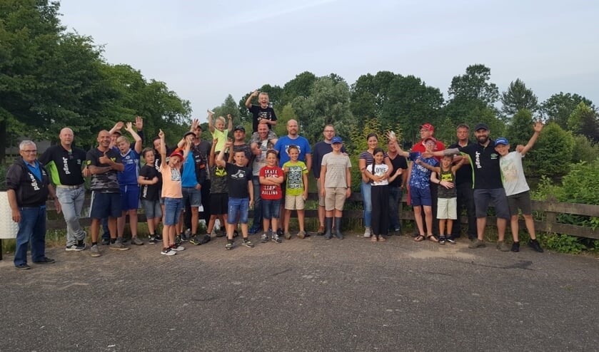 Alle deelnemers aan de koppelwedstrijd. (foto: Belinda)