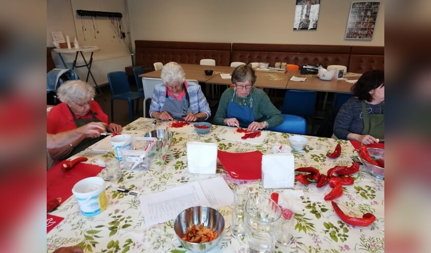 Soeptafel in AH Elst mei 2019.