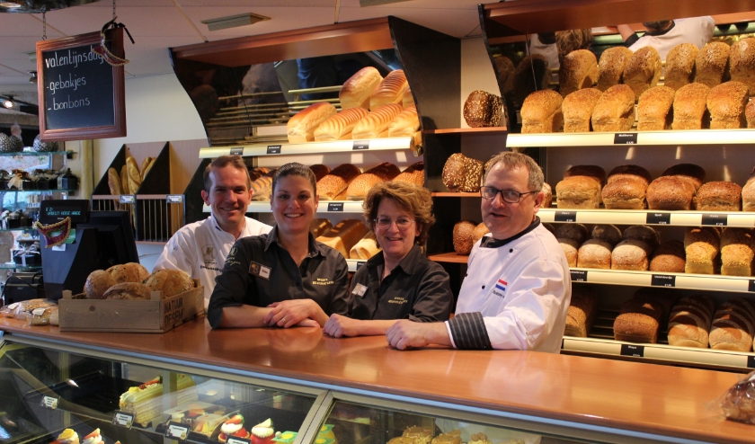Team van Bakkerij van Bentum: v.l.n.r. Meester Boulanger Daan Hesseling, Ellen Hesseling, Hetty Cornelissen en Robbie van Bentum.