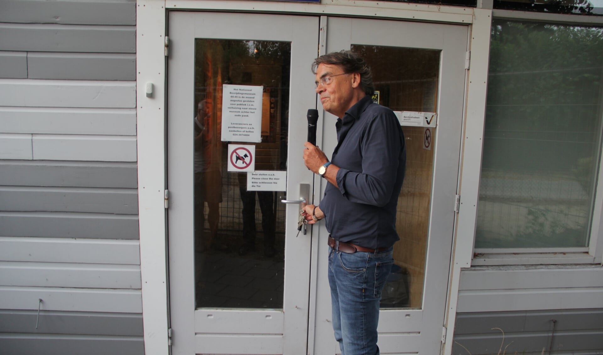 Directeur Wiel Lenders sluit het museum. (foto: Peter Hendriks)