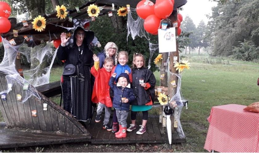 Op bezoek bij de heks. (foto: deBol Bemmel)