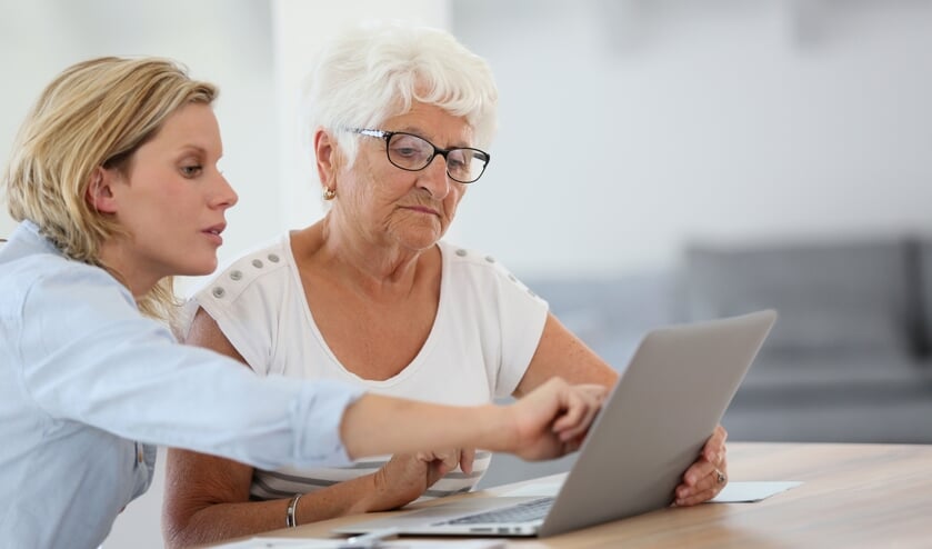Digitaal vaardig met hulp van de bieb.