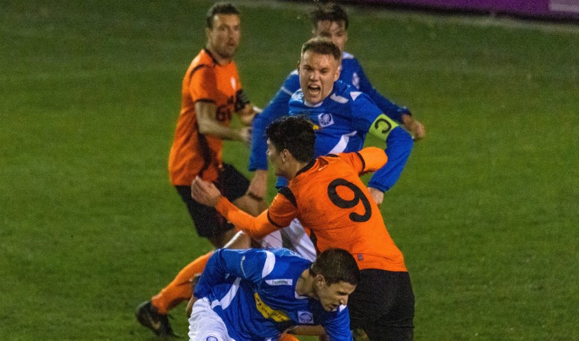 Ook dit seizoen weer de derby tussen De Bataven en RKHVV, zij het een treetje lager in de eerste klasse. Al op zaterdag 21 september is de eerste 'burenruzie'.(foto: rkhvv.nl)