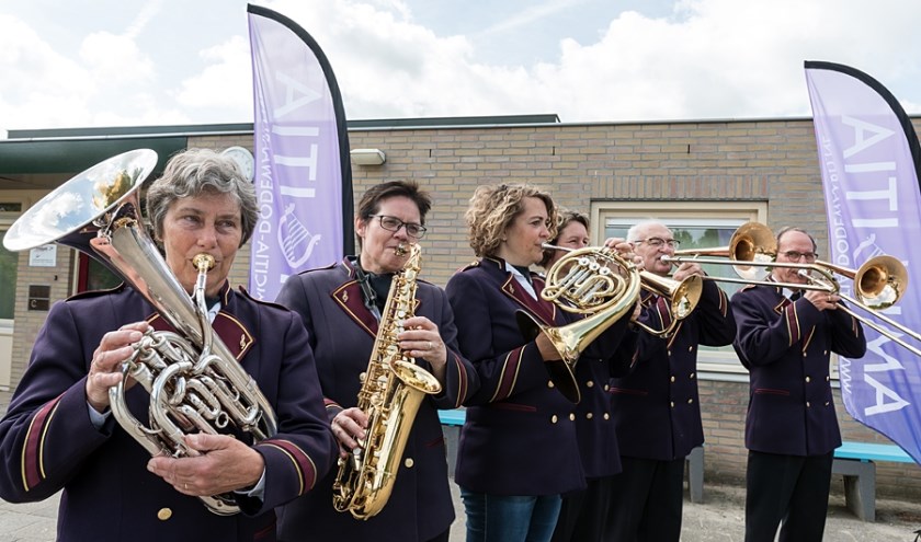 Enkele leden van christelijke muziekvereniging Amicitia. (foto: Anoeska van Slegtenhorst)