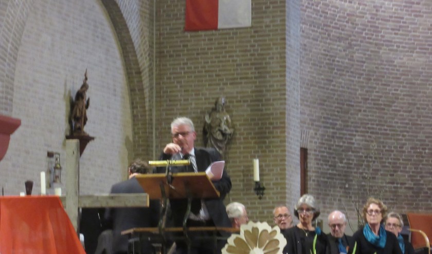 Opdat wij niet vergeten en samen herdenken. Stadskerk Huissen. (foto: Wim Woudt)