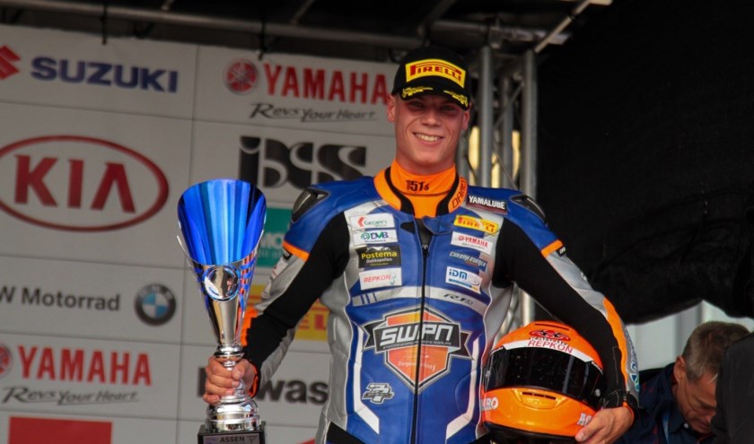 Ricardo Brink derde op het circuit van Assen in de Superbike. (foto: SWPN)