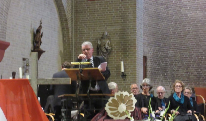 Opdat wij niet vergeten en samen herdenken. Stadskerk Huissen. (foto: Wim Woudt)