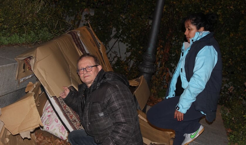 Van Schaijk laat zien hoe de vluchtelingen in Madrid de nacht doorbrengen. (foto: Van Schaijk )