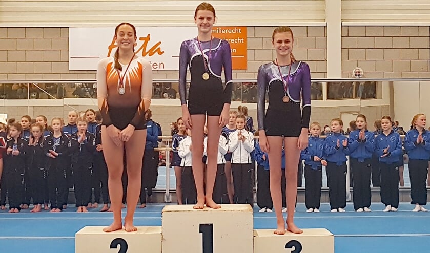 Imara en Tirza samen op het podium. (Eigen foto)