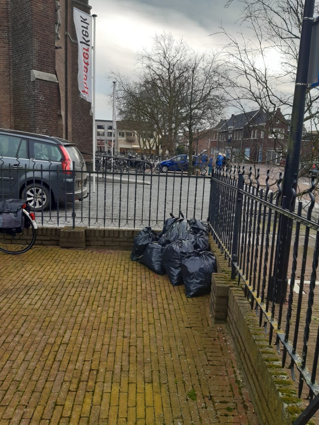 Resultaat opruimactie van 11 januari. (foto: Marga Reintjens)