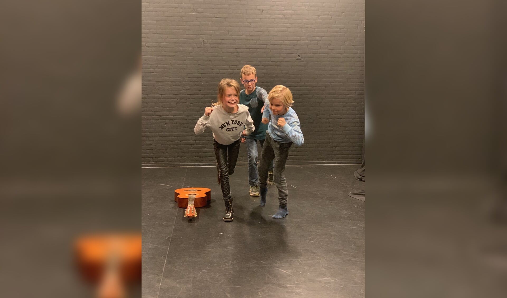 Kinderen tijdens een repetitie van Theater in de Maak!