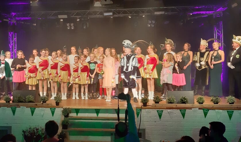Artiesten Jeugdpronkzitting. (foto: Peter Ariese)