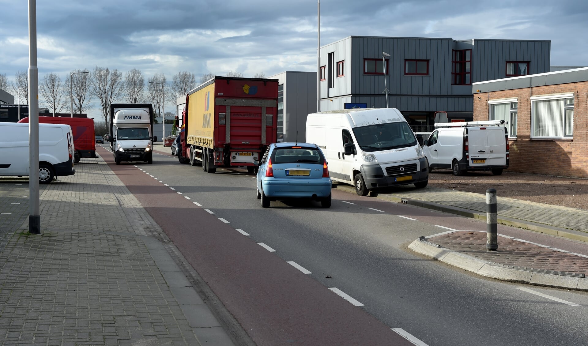 Op de Handelstraat in Huissen is de maatregel een mislukking gebleken. (foto: Sjaak Veldkamp)