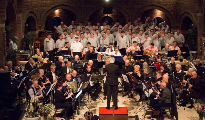 <p>BOS en Schip Ahoy tijdens KiKa-concert. (foto: Yvonne van Hoorn)</p>
