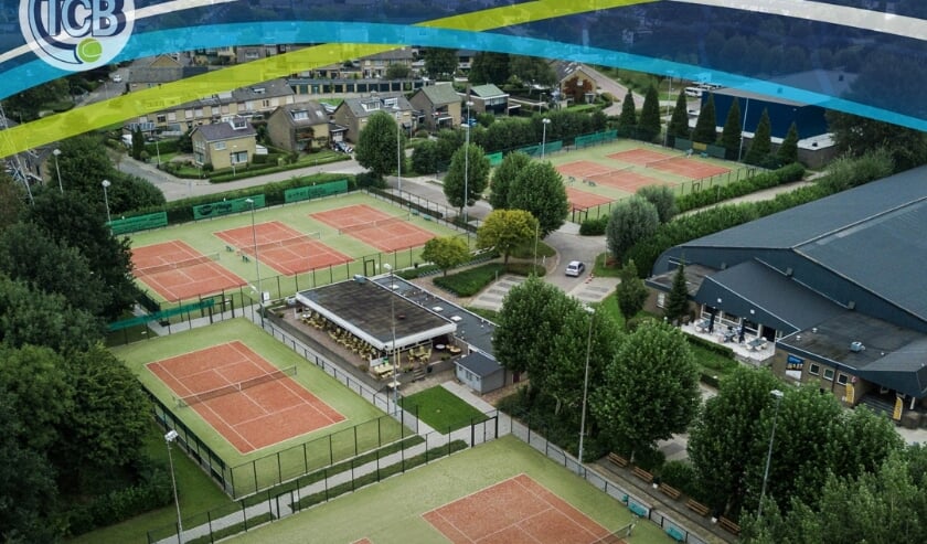 <p>Luchtfoto tennispark.</p>