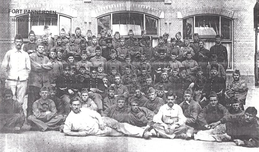 <p>Groep soldaten WO I. (foto: Wim Haafs)</p>