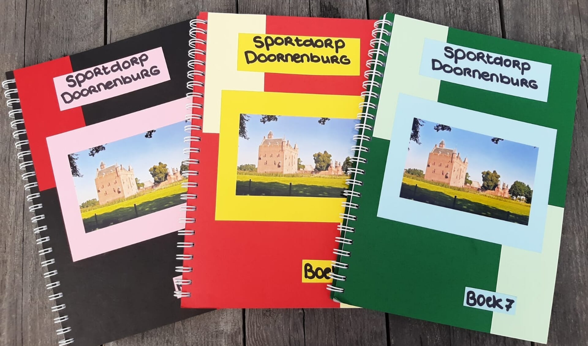Inspiratieboeken van Sportdorp Doornenburg. (foto: Rianne Raijmann)