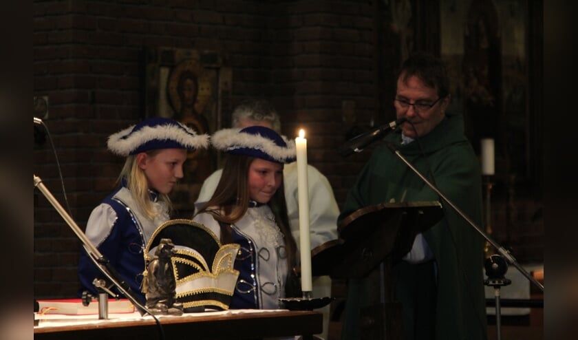 Een impressie van de carnavalsmis in 2019. (foto: Marieke Lemmen)