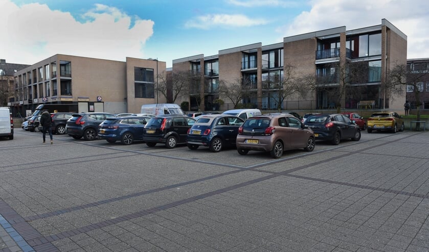Het Raadhuisplein is als een 'litteken in de ruimtelijke structuur'. (foto: Sjaak Veldkamp)