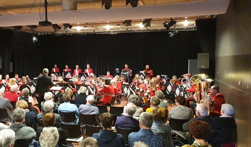 De Kinkel met het optreden van OBK Rhenen. (foto: Annie Altena)