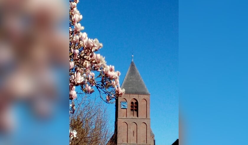 Luidende klokken als teken van hoop en troost die bij God te vinden is. (foto: Hervormde gemeente IJzendoorn)