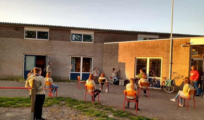 Buiten pictionary bij de Gidsen. (foto: Sandra van der Louw)