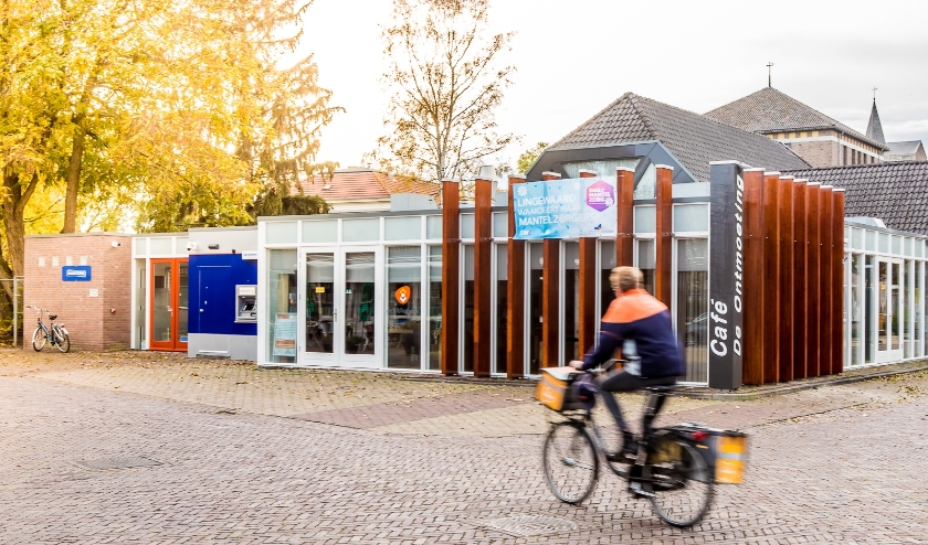 Het Ontmoetingscentrum waar de bieb in Doornenburg is gevestigd. (foto: Marcel Krijgsman)