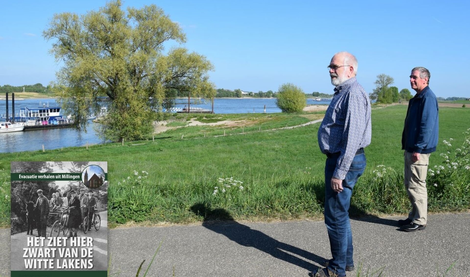 Voorzitter Ton van Raaij en eindredacteur Marcel Engelen bij het veer aan de Rijn. (foto: Wim Snijders)