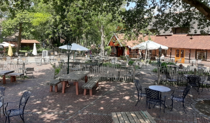 Terras Erve Kots in Lievelde. (foto: Ine Uwland)