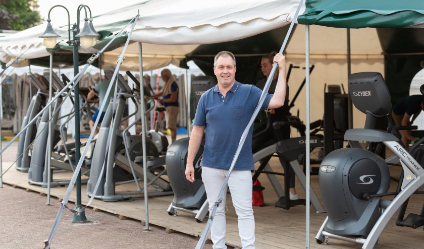 Marcellino voor de fitnesstent/free weights zone