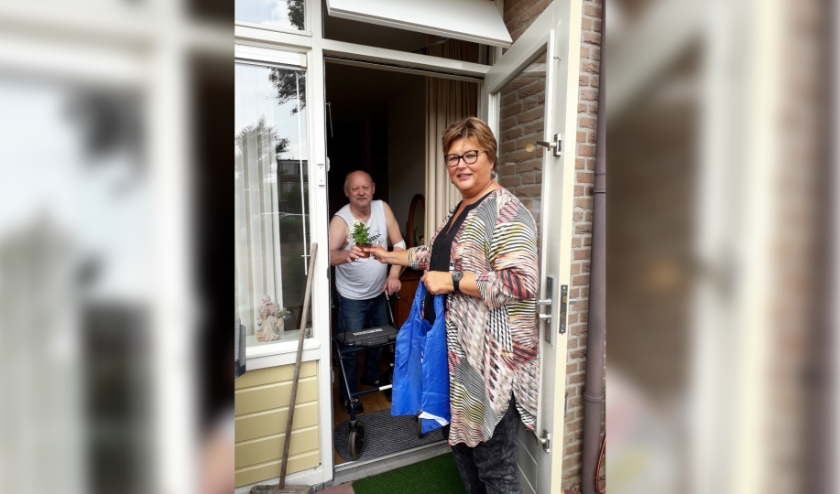 Zelfgekweekte plantjes als steuntje in de rug. (foto: Welzijn Rivierstroom)